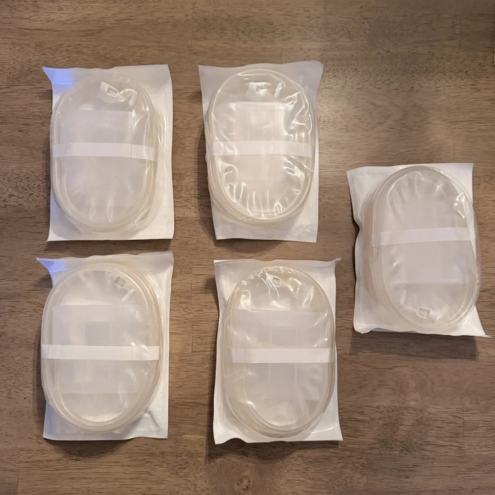 Medela Invia Motion Canister & Tubing Set with Solidifier & Quick Connect (5)